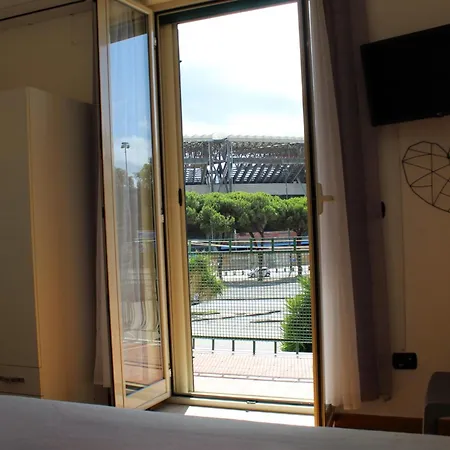 Apartment Punto Felice Stadio - Fuorigrotta Centro - *